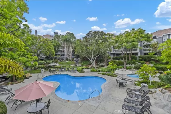 20331 Bluffside Circle #303, Huntington Beach, CA 92646