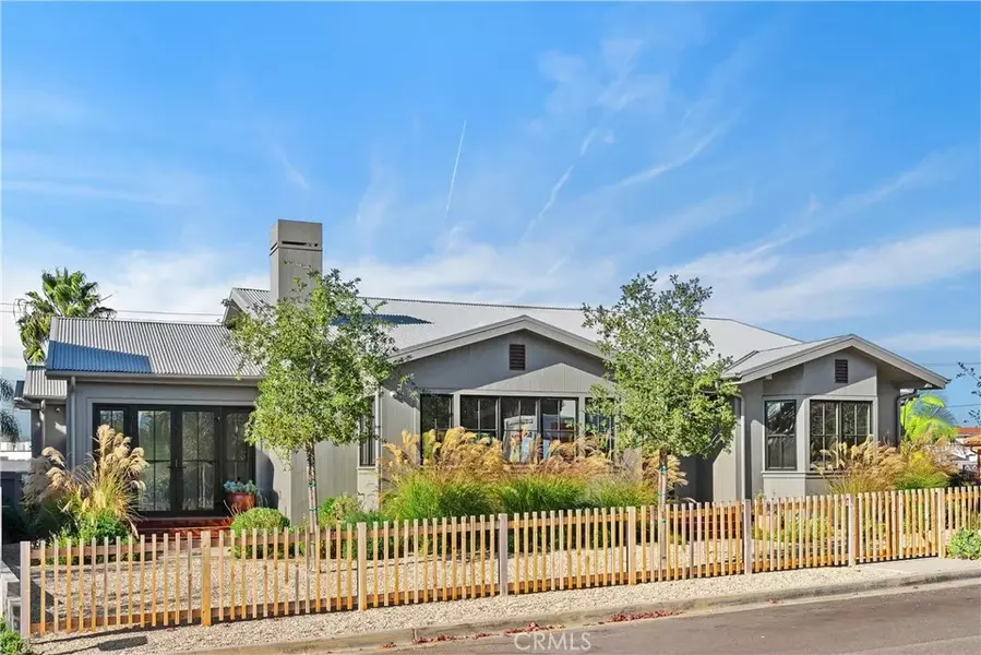 337 Holmwood Drive, Newport Beach, CA 92663