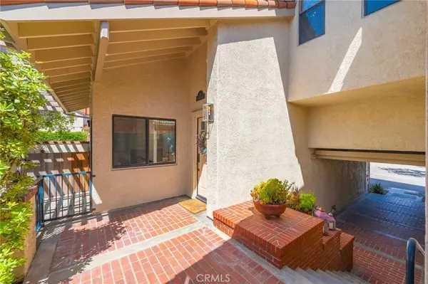 Manhattan Beach, CA 90266,4 Santa Cruz Court