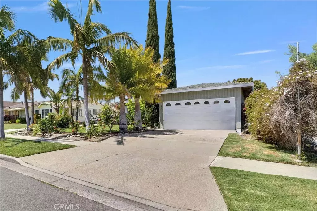 Los Alamitos, CA 90720,4301 Howard Avenue