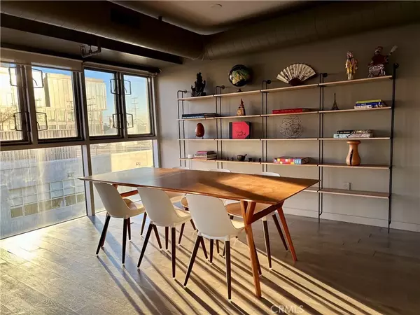 Los Angeles, CA 90013,527 Molino Street #401