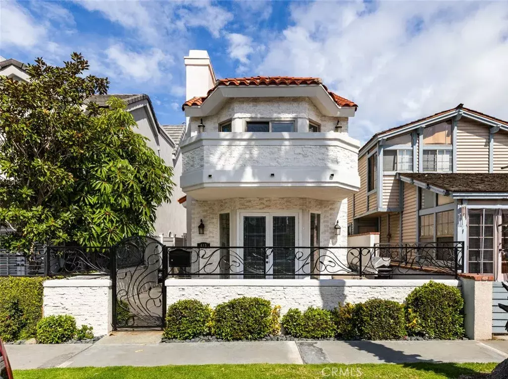Huntington Beach, CA 92648,415 8th Street