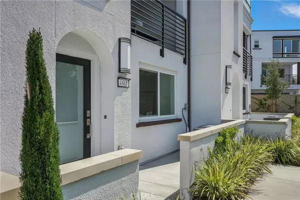 San Diego, CA 92117,4881 Canyon View