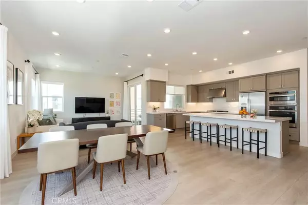 Irvine, CA 92618,155 Sash