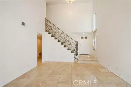 Irvine, CA 92612,152 Stanford Court #76