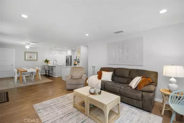 Laguna Woods, CA 92637,5345 Bahia Blanca West #D