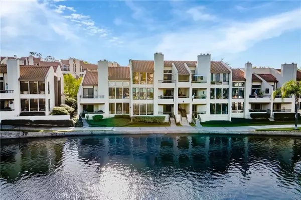 Mission Viejo, CA 92692,27927 Trocadero