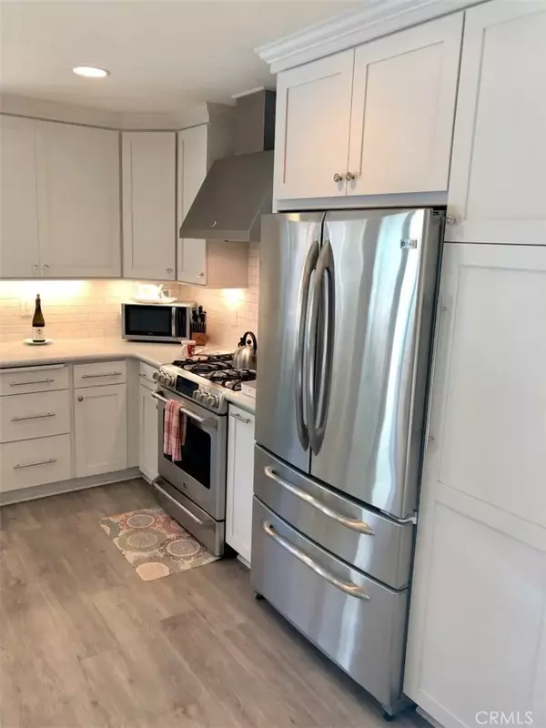 Huntington Beach, CA 92647,7041 Stonewood Drive