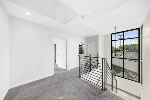 Arcadia, CA 91006,511 N Santa Anita Ave #B