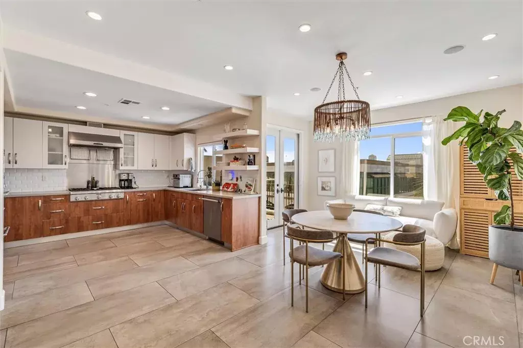 Huntington Beach, CA 92648,308 5th Street