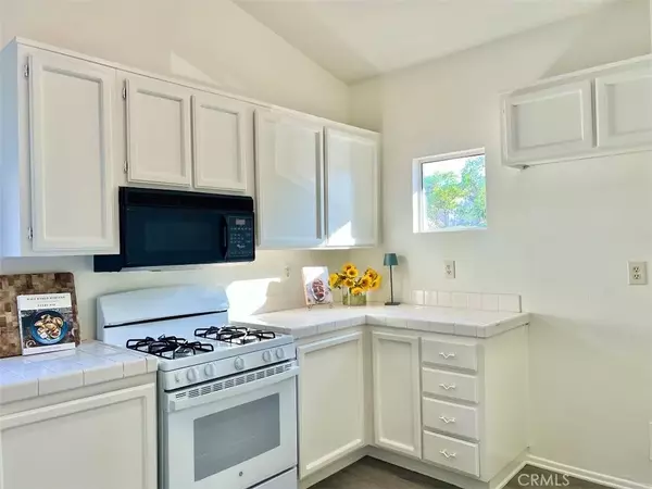 Mission Viejo, CA 92692,27533 Calinda