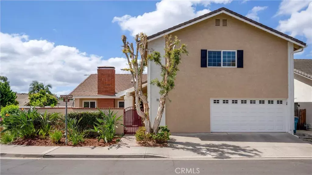 22 Yorktown, Irvine, CA 92620