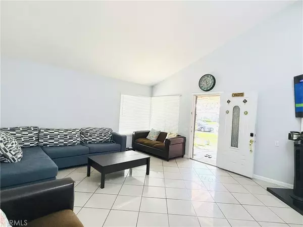 Mission Viejo, CA 92691,27391 Pinavete