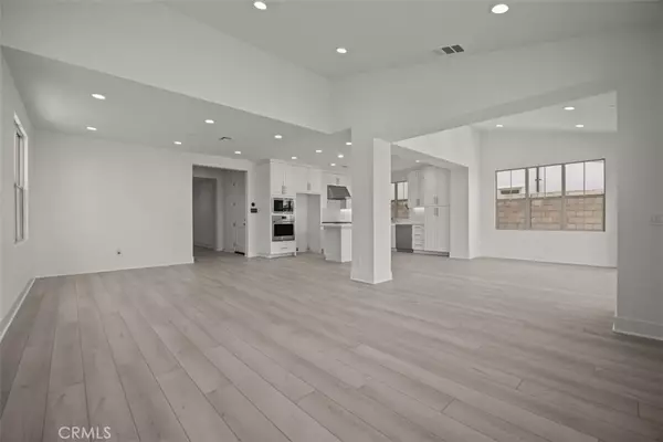 Irvine, CA 92602,155 Somera