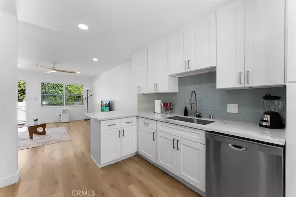 Pacific Beach (san Diego), CA 92019,2077 Reed Ave.