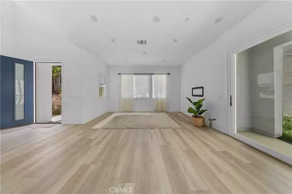 Valencia, CA 91355,27216 W Coyote Bush Ct