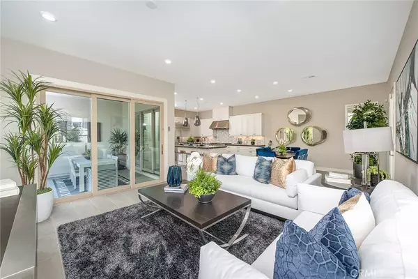 Irvine, CA 92618,173 Scale