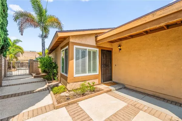 Mission Viejo, CA 92692,27131 La Fuente