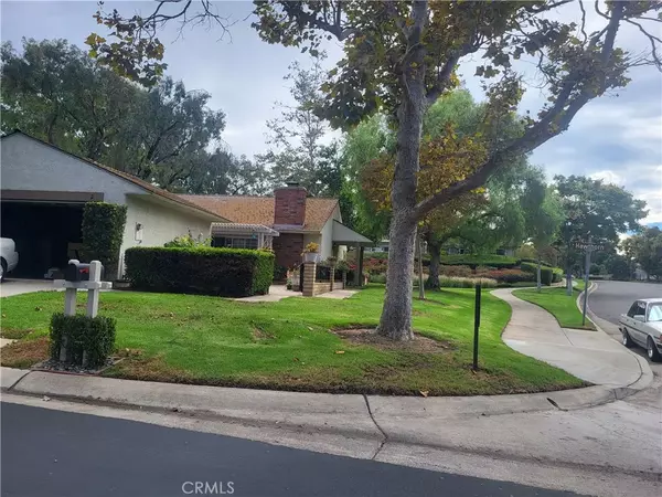 Irvine, CA 92612,2 Hawthorn