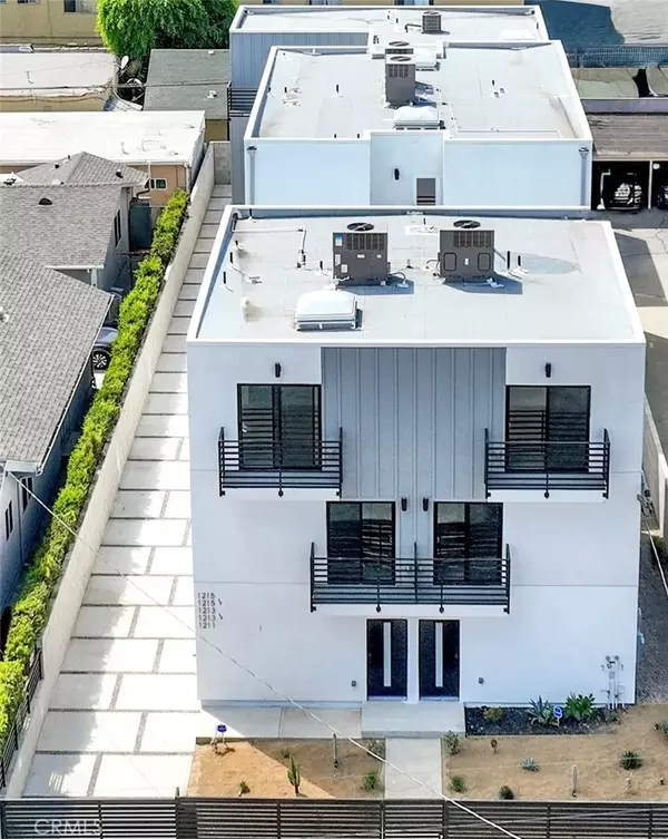 Los Angeles, CA 90029,1215 N. Kingsley Drive North