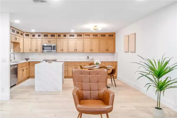 Aliso Viejo, CA 92656,23521 Los Adornos