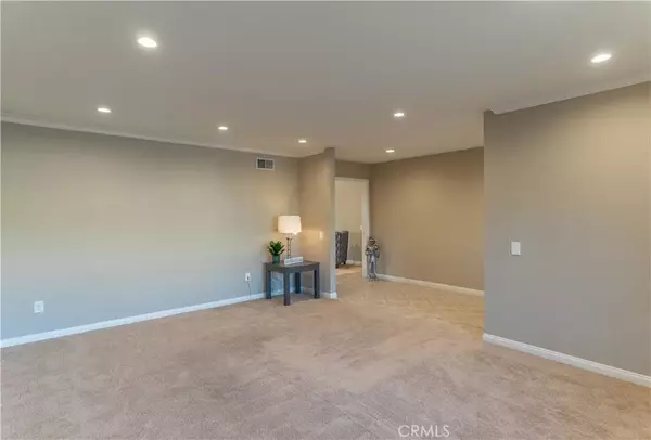 Huntington Beach, CA 92647,17341 Gibson Circle