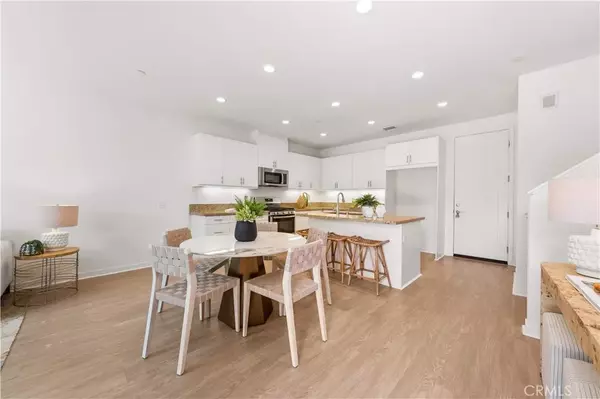 Lake Forest, CA 92630,81 Savannah