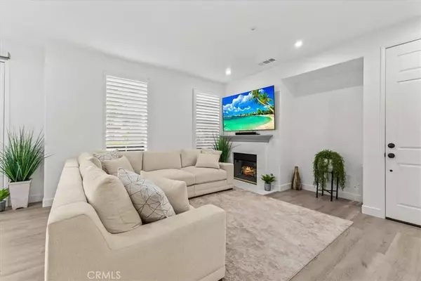Ladera Ranch, CA 92660,28 Albany #77