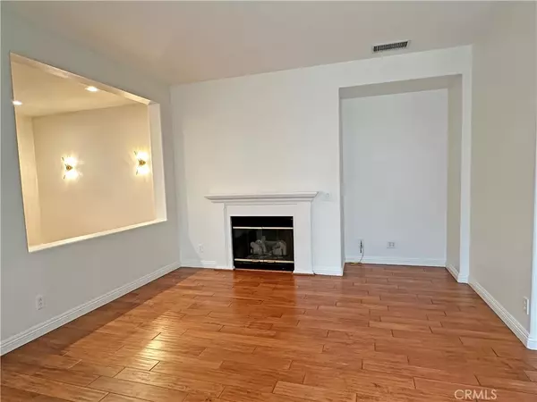 Irvine, CA 92602,2 Dearborn