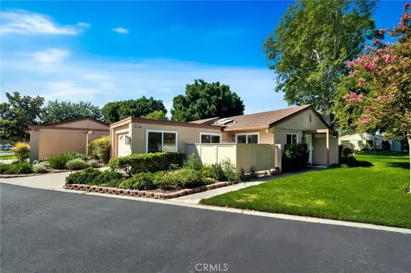 Laguna Woods, CA 92637,3138 Via Vista #D