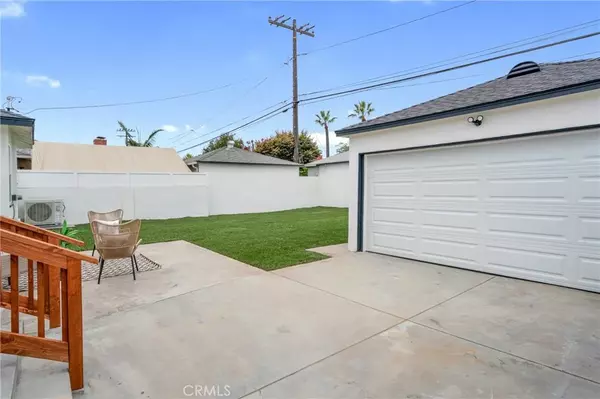 Lakewood, CA 90713,5849 Yearling Street