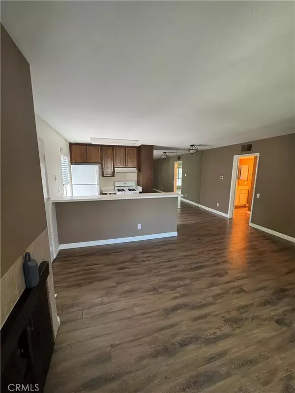 Santa Ana, CA 92704,2859 S Fairview Unit D #D