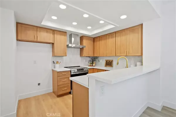 Mission Viejo, CA 92692,21722 Fairbrook #45