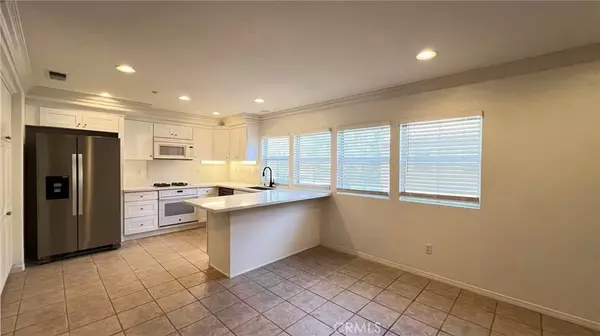 Irvine, CA 92602,6 Bonsall