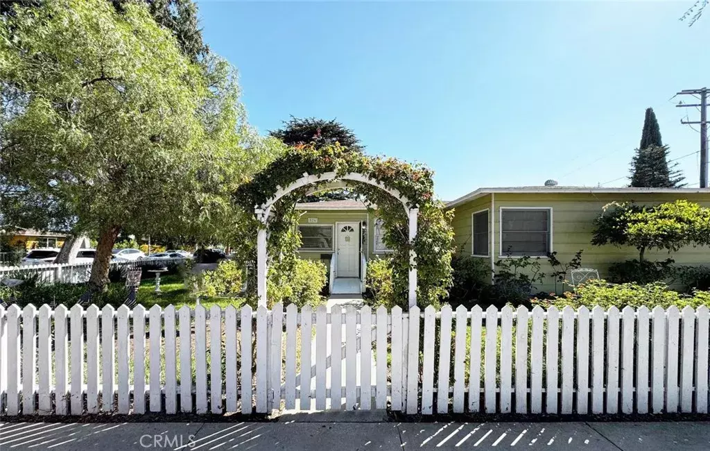 Anaheim, CA 92805,526 W Water Street