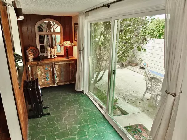 Seal Beach, CA 90740,900 N Catalina Avenue