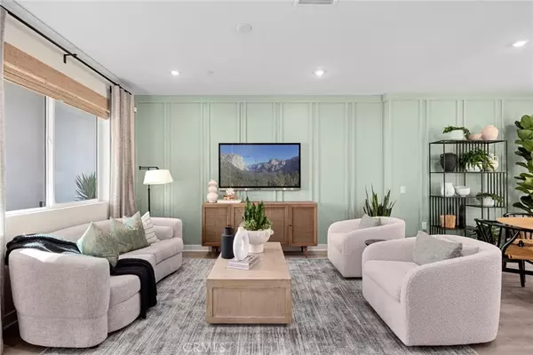 1814 E. 1st Street #320, Santa Ana, CA 92705