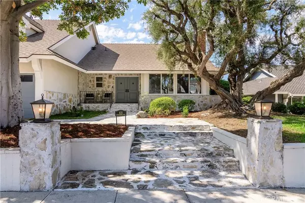 421 S Cedarhaven Way, Anaheim Hills, CA 92807