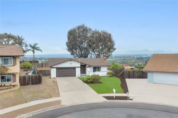 Vista, CA 92083,1768 Henderson Court