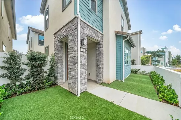 Irvine, CA 92618,302 Merit