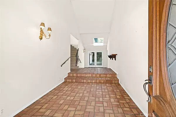 Newport Beach, CA 92660,1700 Port Margate Pl