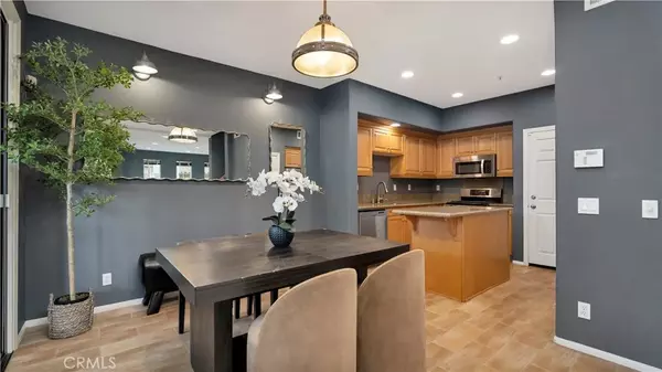 Irvine, CA 92603,47 Nightshade