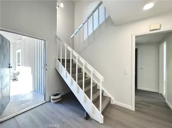 Irvine, CA 92612,54 Gillman St