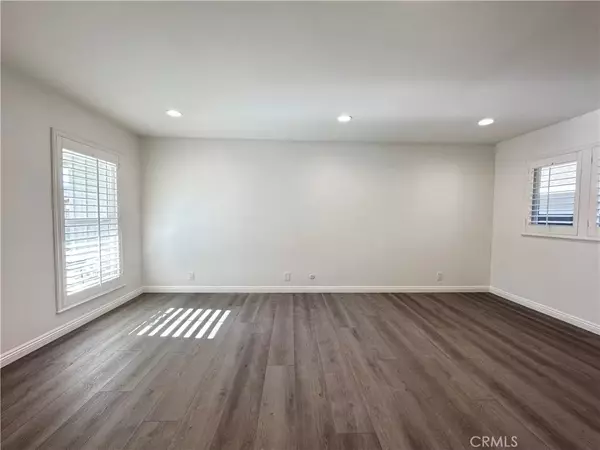 Irvine, CA 92612,54 Gillman St