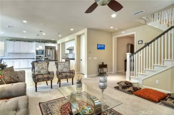 Irvine, CA 92618,113 Briar Rose