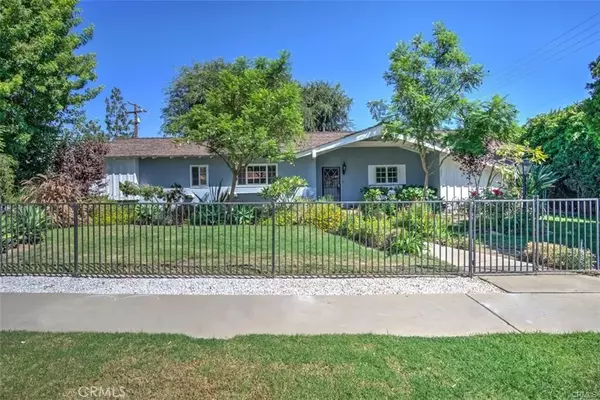 12472 Woodlawn Avenue, Tustin, CA 92780