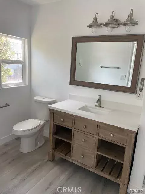 Tustin, CA 92780,12472 Woodlawn Avenue