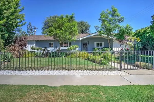 12472 Woodlawn Avenue, Tustin, CA 92780