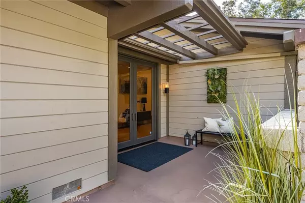 Irvine, CA 92612,8 Montanas Sud #60