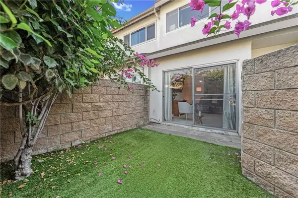 Santa Ana, CA 92704,5132 W 1st Street #B